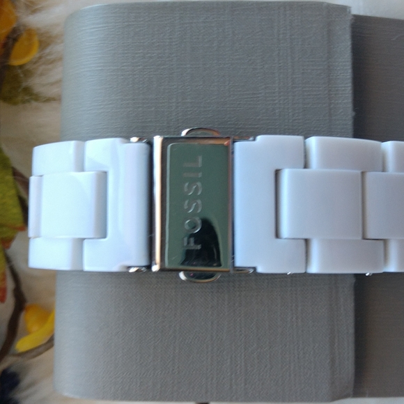 NEW Fossil White with simulated gems - Picture 5 of 9